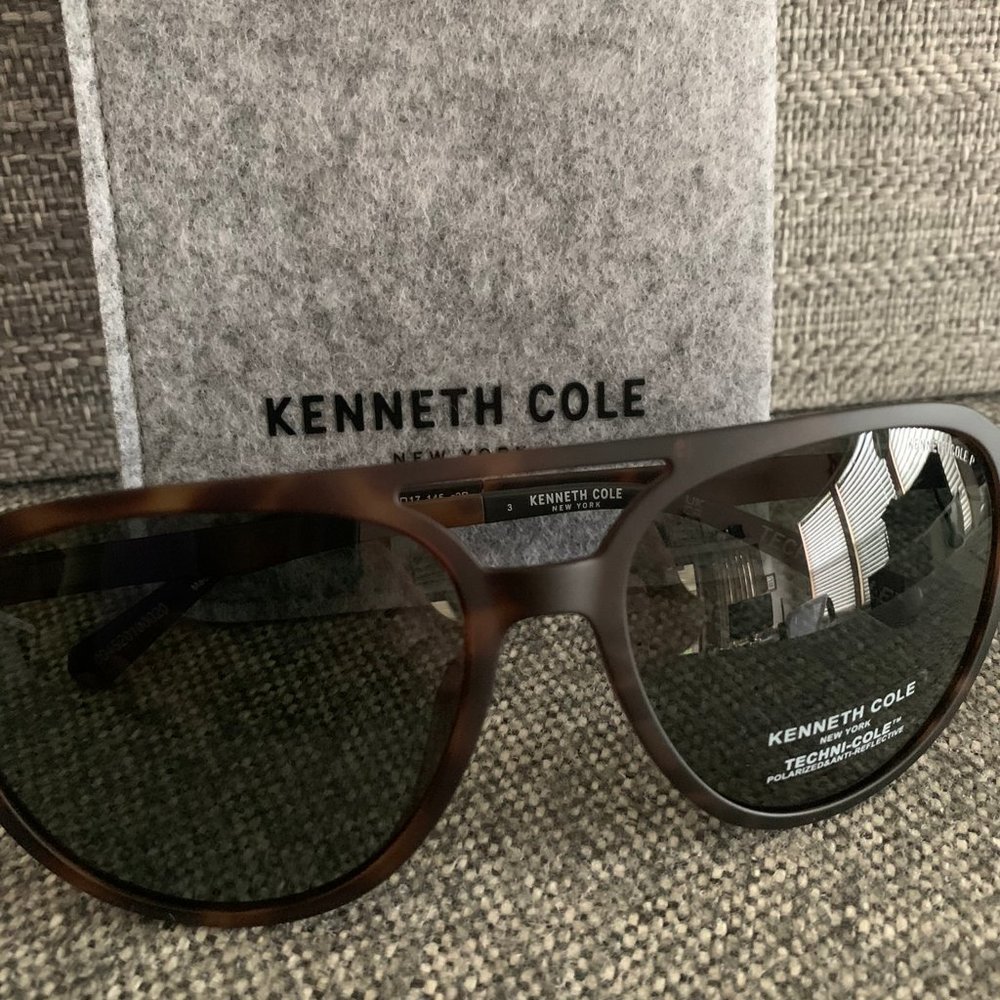NIB Men's Kenneth Cole Sunglasses